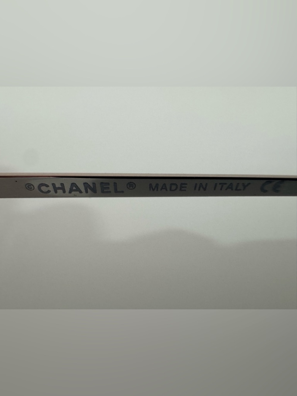 Vintage CHANEL Silver-Trim Rimless Sunglasses with Blue Gradient Lenses - Picture 5 of 11